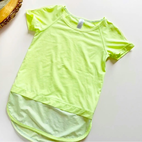 Ivivva Other - IVIVVA girls size 10 yellow lightweight top